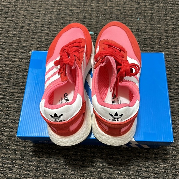 Adidas - Picture 3 of 5